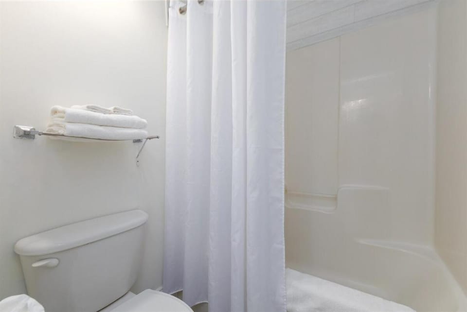 Surf City Ocean Mist Manor Motel Unit with Pool Apartment in Surf City