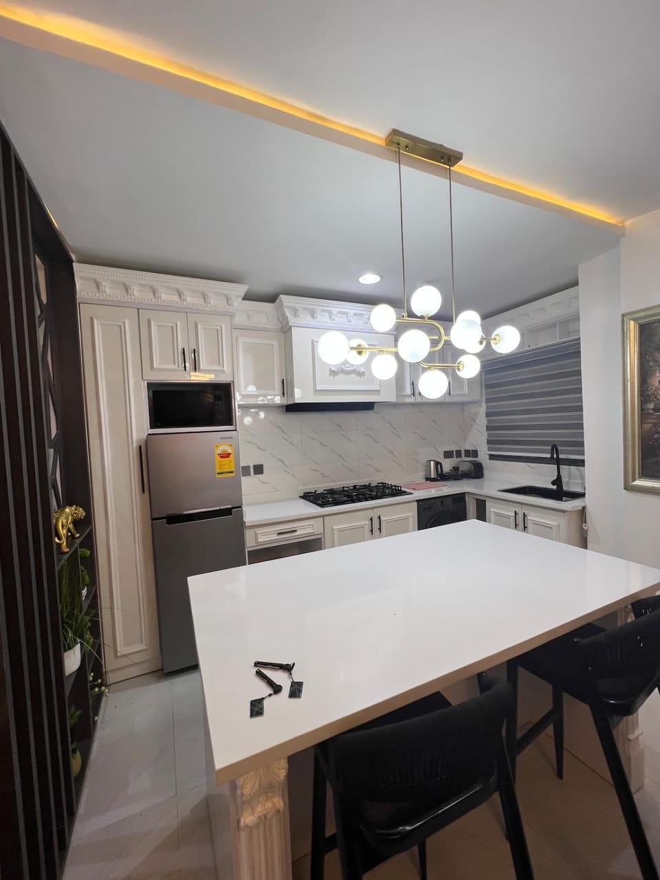 Cozy 2BD Apt With Fast WIFI Power and Netflix Apartment in Lagos