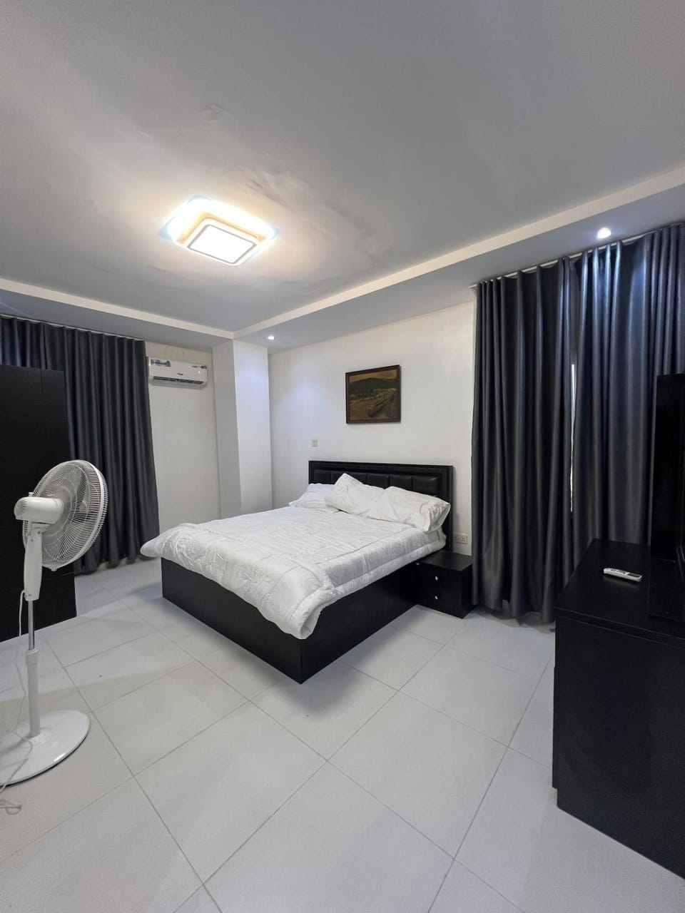 Cozy 2BD Apt With Fast WIFI Power and Netflix Apartment in Lagos