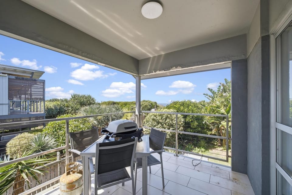 Beachfront Family Apt - Ocean Views Apartment in Diamond Beach