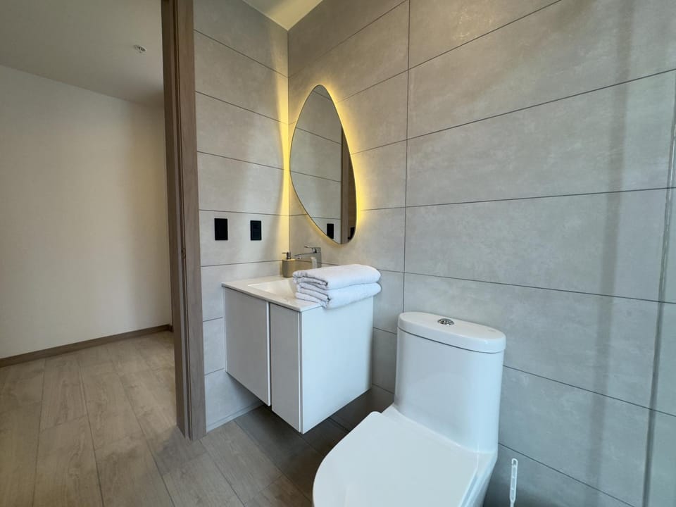 Toilet, Bathroom