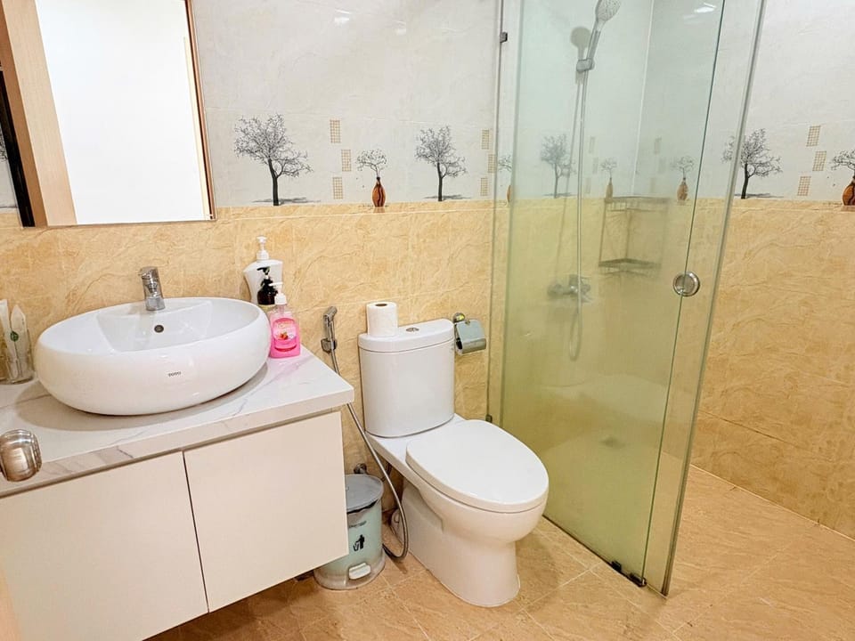 Olala Saigon Apartment - Rivergate Apartment in Ho Chi Minh City