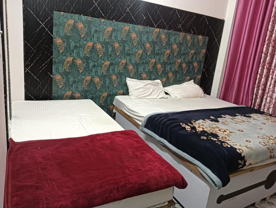 SAMRIDDH HOME STAy Vacation rental in Varanasi