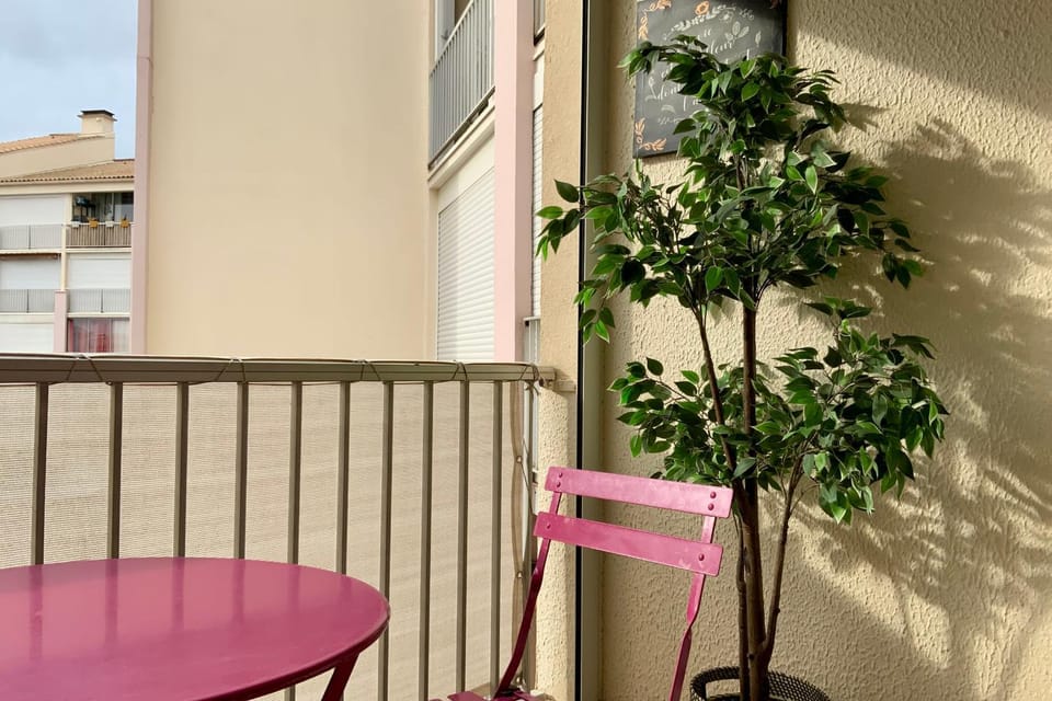 Patio, Day, Garden, View (from property/room), Balcony/Terrace, Dining area