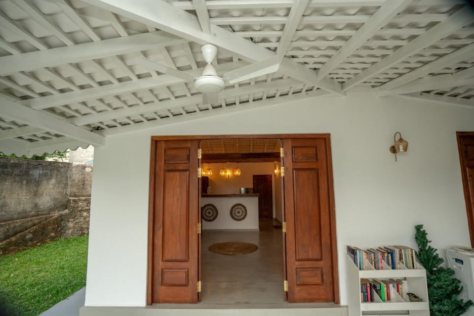 Villa Paranawatta Apartment in Southern Province