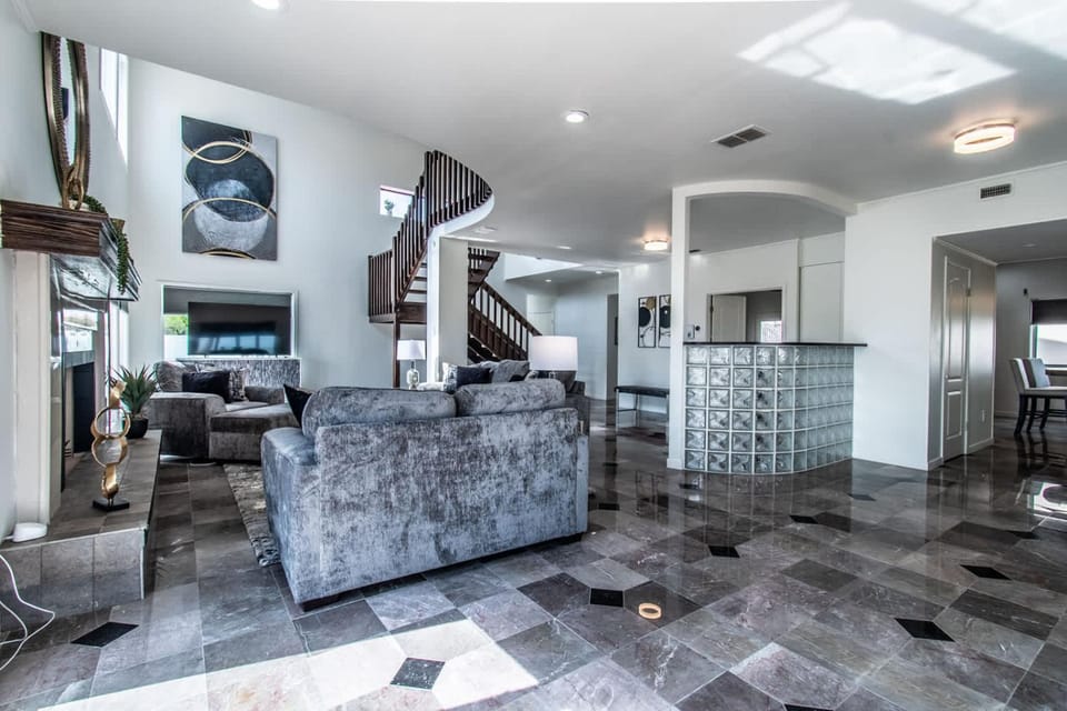 Coastal Paradise Beachfront House with Private Pool & Stunning Views House in Nueces County