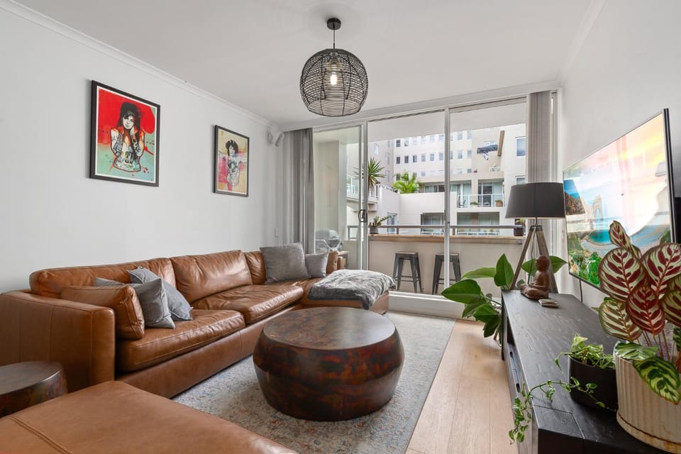 Spacious 1 Bed Near Manly Beach Apartment in Manly