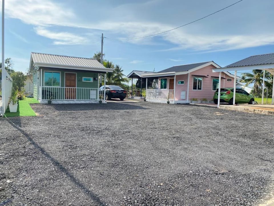 Property building, Day, Parking