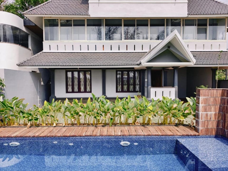 Property building, Pool view, Swimming pool
