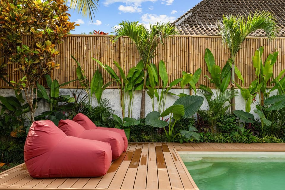 Garden, Swimming pool