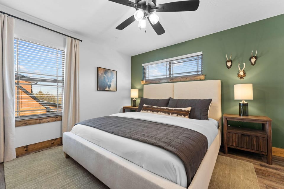 Timber Creek Retreat Hot Tub House in Ridgedale