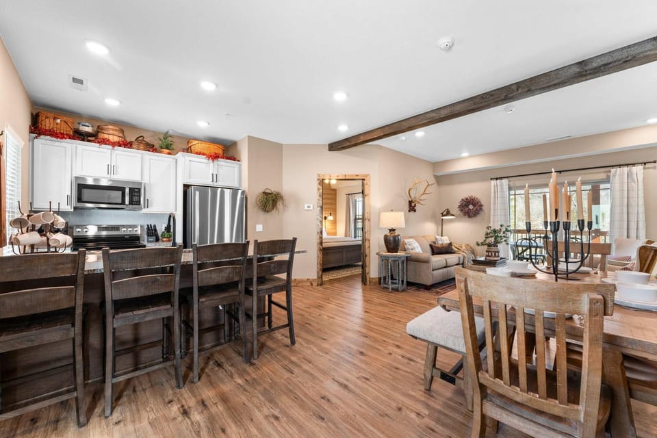 Timberline Hideaway with Hot Tub House in Ridgedale