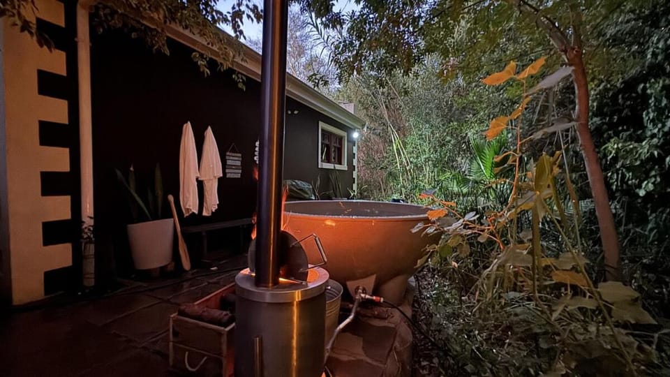 Garden, Hot Tub, Garden view