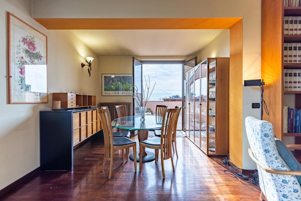 Photo of the whole room, Dining area, Lunch, Lunch