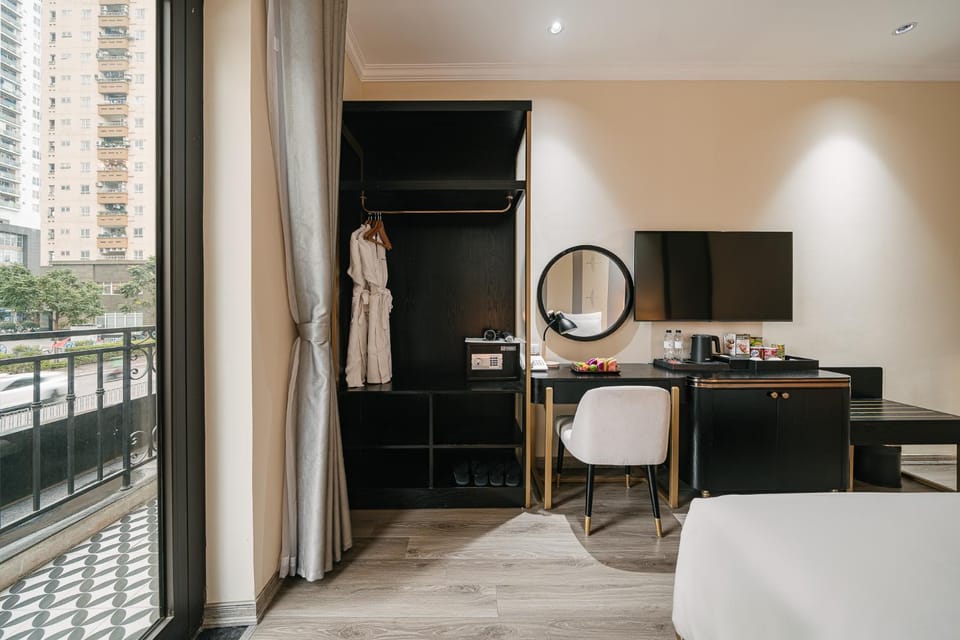 Bed, Photo of the whole room, Dining area, Bedroom, hair dresser, wardrobe