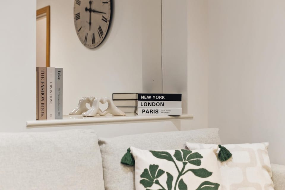 Elegant Fitzrovia Flat in Central London Apartment in London Borough of Islington