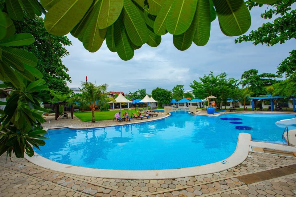 Swimming pool
