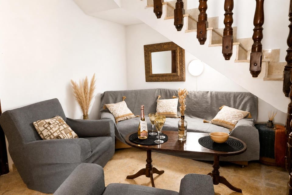 Living room, Area and facilities