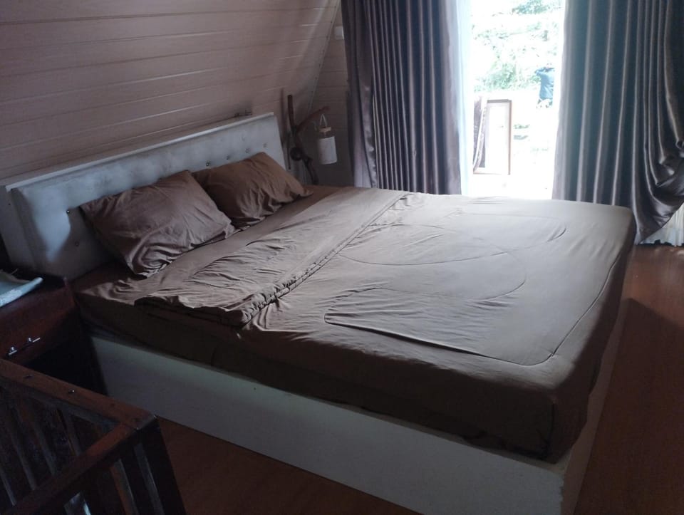 Kamar 02 Bed and Breakfast in West Nusa Tenggara, Indonesia