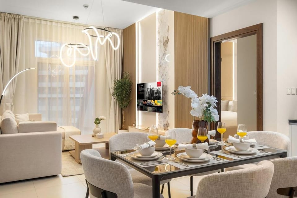 FIRST CLASS 2BR Bright & Cozy Escape Al Jaddaf Apartment in Dubai