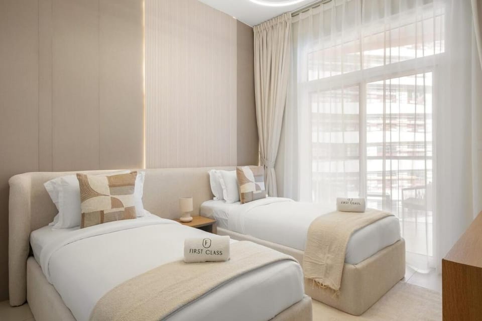 FIRST CLASS 2BR Bright & Cozy Escape Al Jaddaf Apartment in Dubai