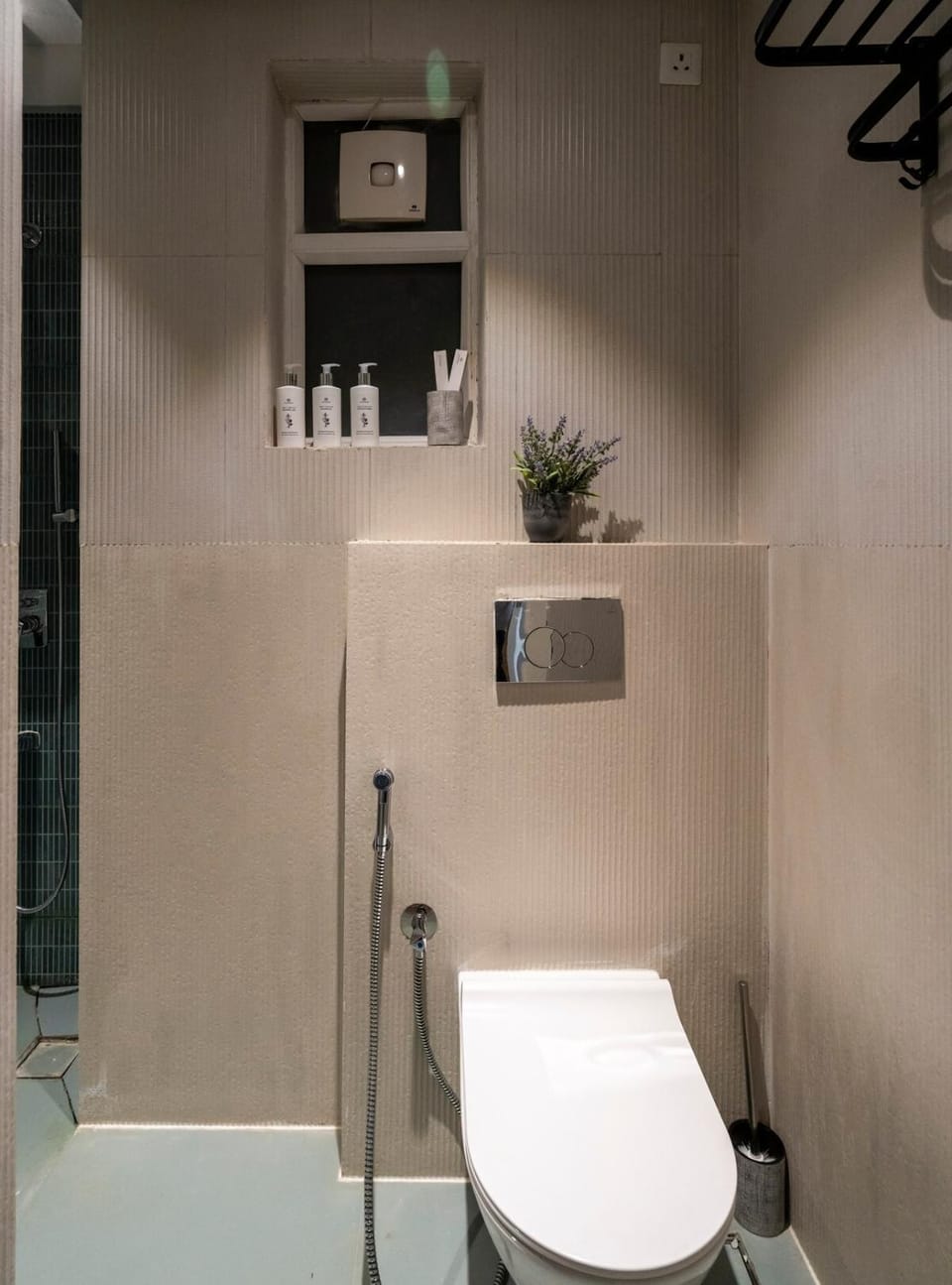 Staymaster Solintra A301 - Pool Apartment in Goa, India