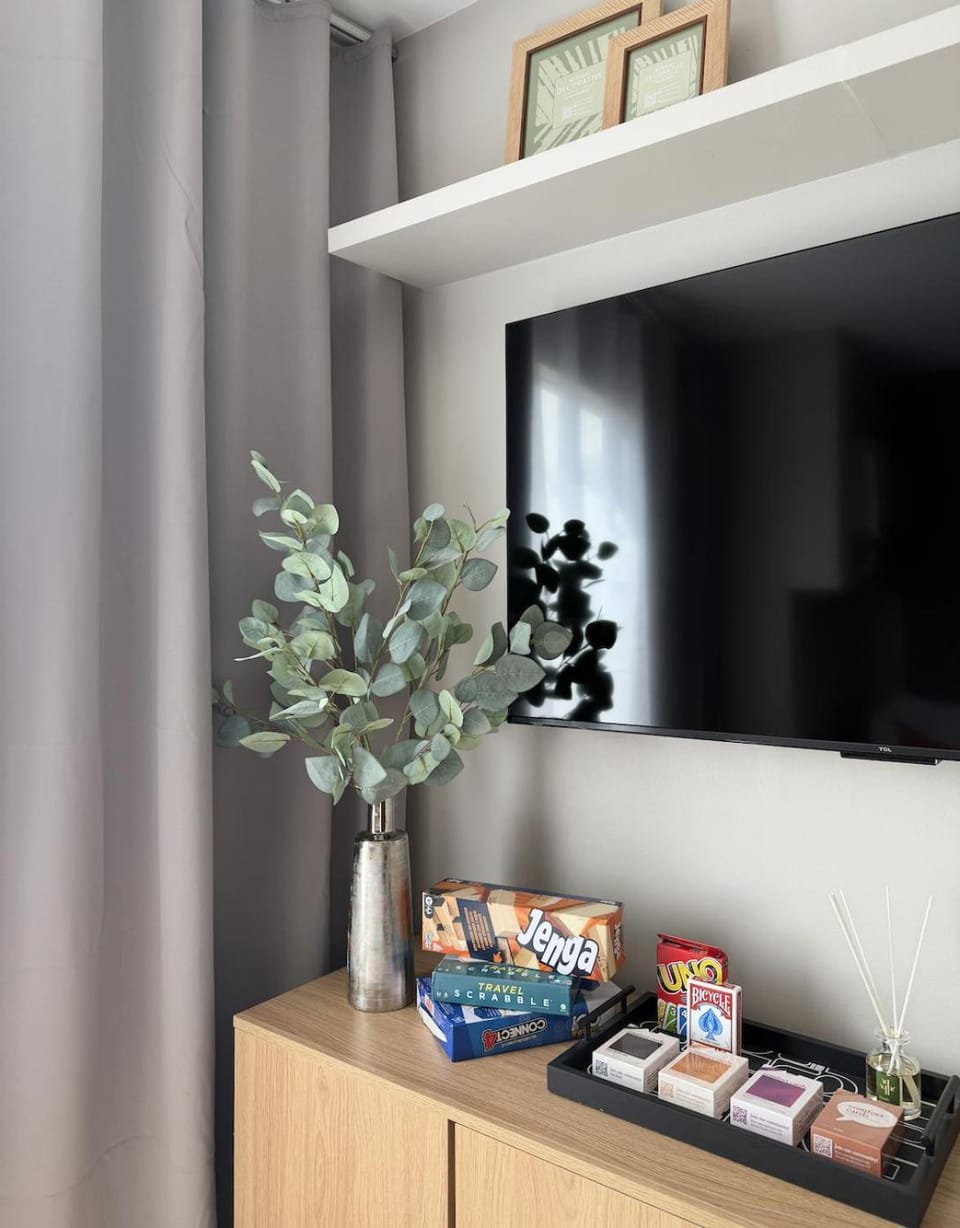TV and multimedia, Seating area