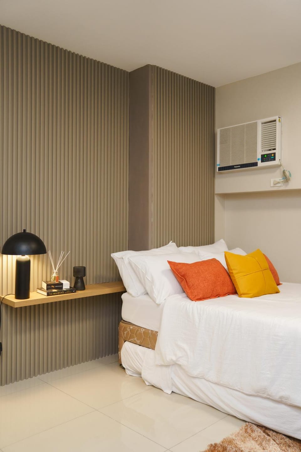 Bed, Bedroom, air conditioner
