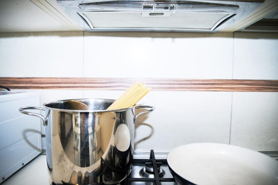 Food close-up, On-site shops, Balcony/Terrace, Food and drinks, Banquet/Function facilities, Decorative detail, Communal kitchen, Area and facilities