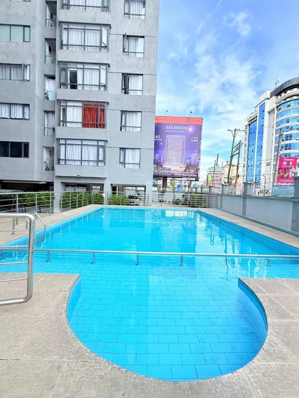 spacious classy one bedroom apartments with amazing city views, swimming pool ,ample parking space, gym, child playground and scenic city view Apartment in Nairobi