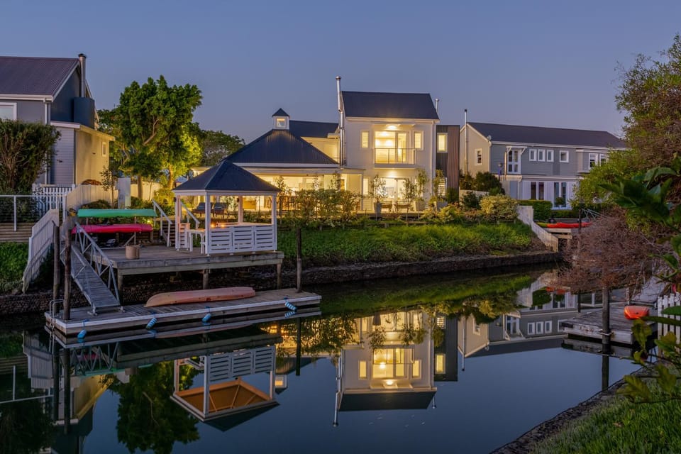 Property building, Lake view
