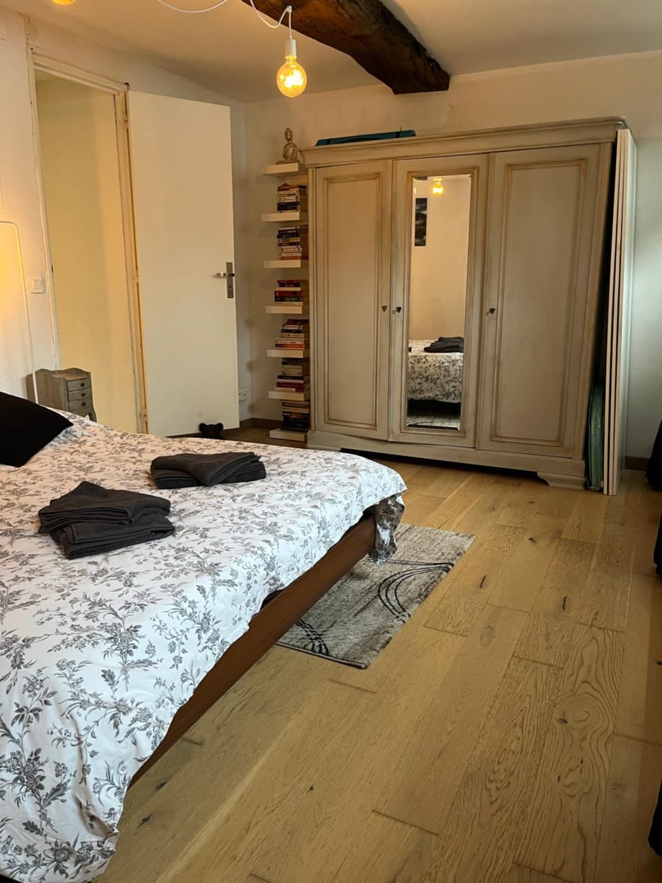 Bed, Bedroom