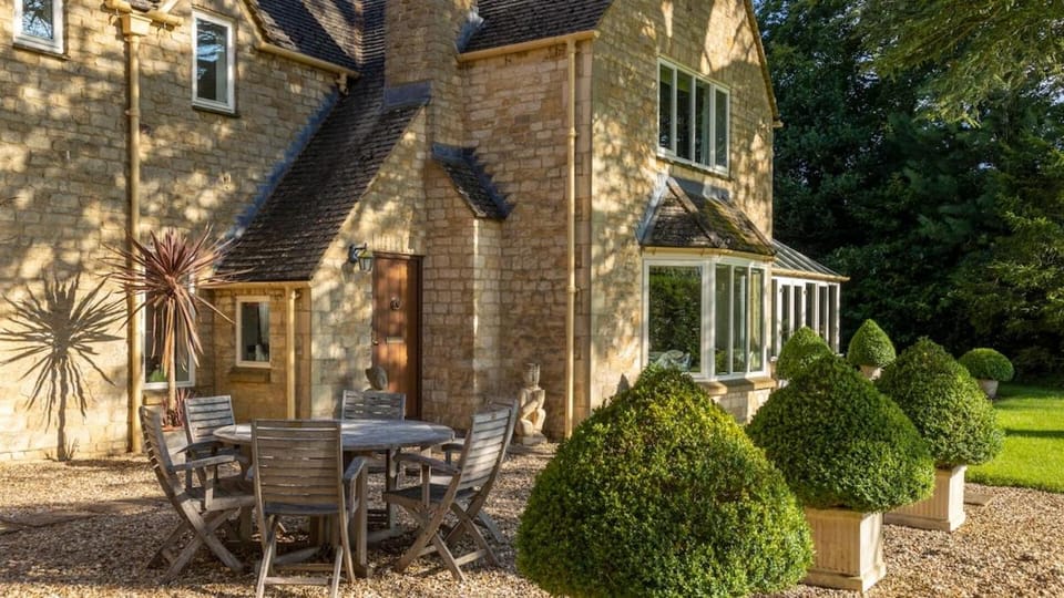 The Hollies Country House House in Stow-on-the-Wold