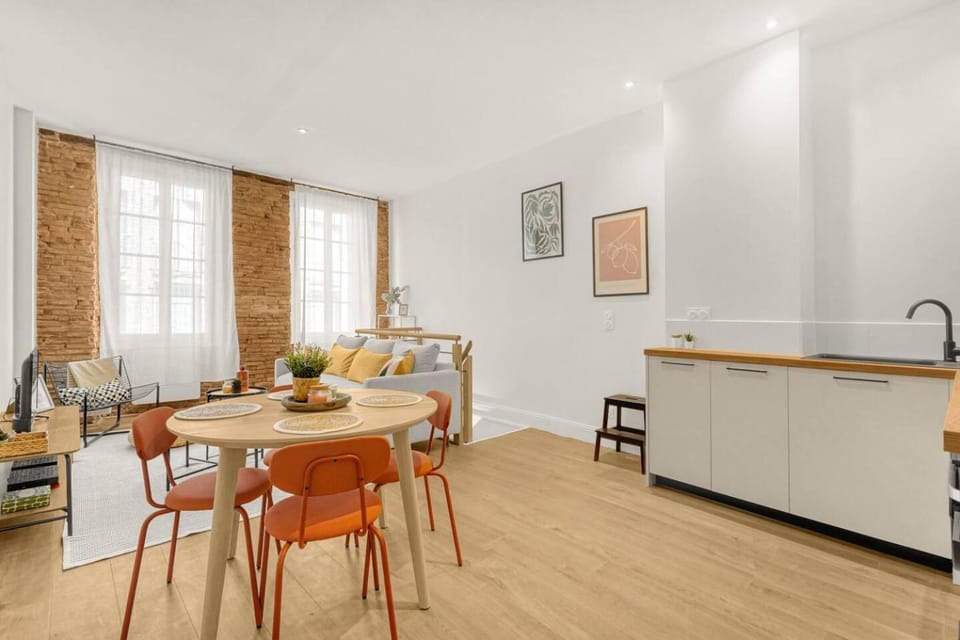 Duplex Lumineux en Hyper Centre - Proche Métro Apartment in Toulouse
