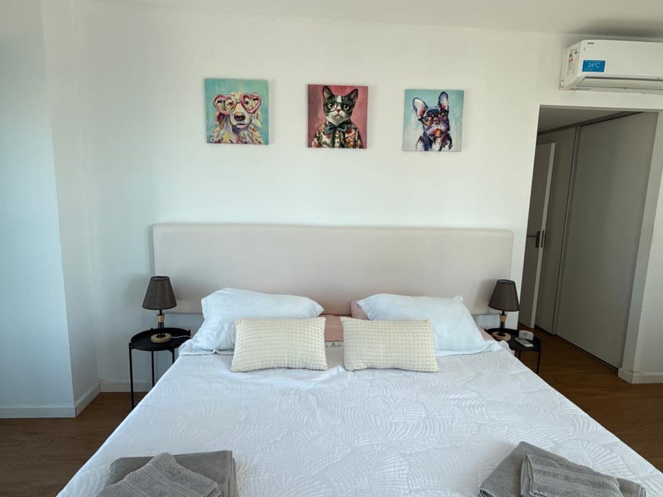 Departamento Premium en la famosa Torre Bellini, en el centro, con piscina, jacuzzi, gimnasio y vista increible a la ciudad de Buenos Aires, capacidad máxima 5 personas Apartment in Buenos Aires