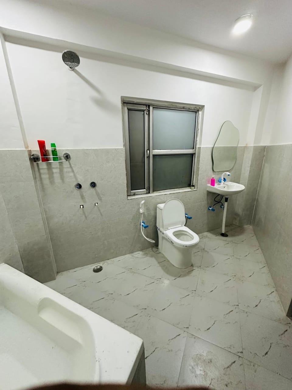 Modern Bath & Theatre loft Apartment in New Delhi
