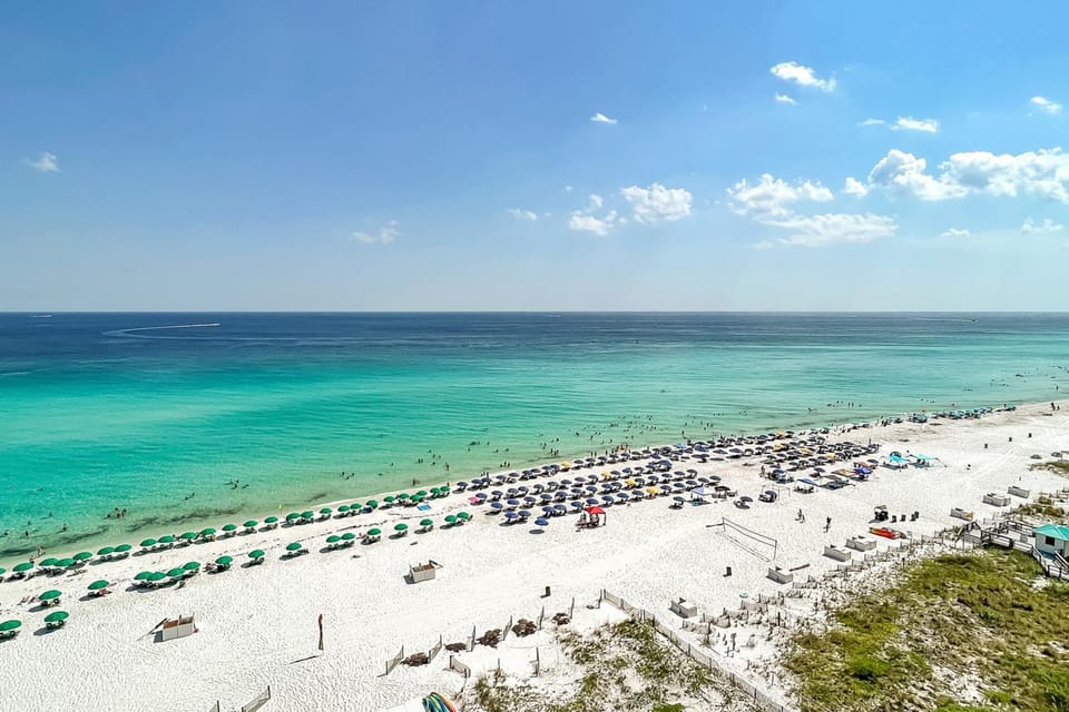 Pretty Condo with Gulf View Wet Bar Shared Pool Sauna & Fitness Center House in Destin
