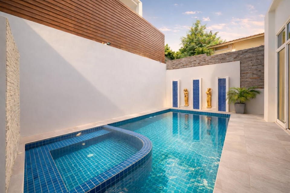 Day, Pool view, Swimming pool, Swimming pool