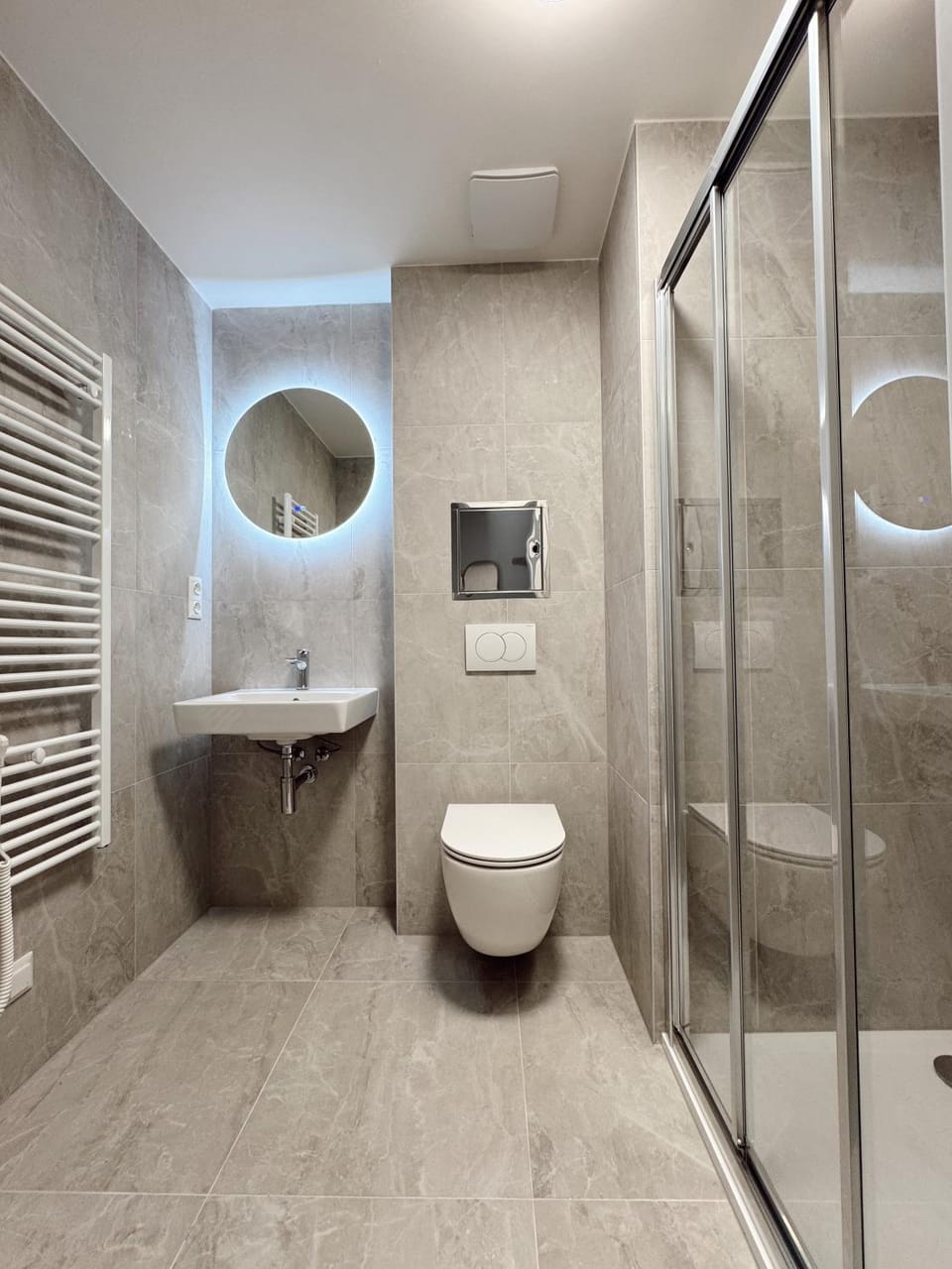 Shower, Toilet, Bathroom