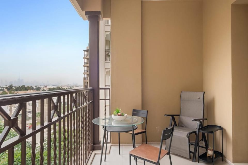 FIRST CLASS 1BR Modern Gem Heart of Madinat Apartment in Dubai