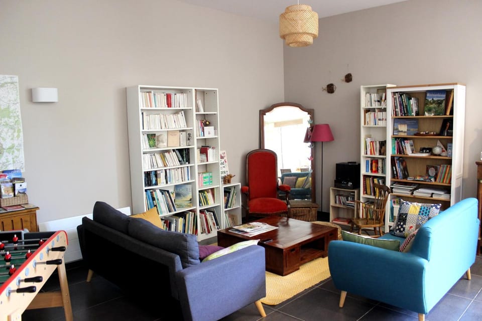 Library, Living room