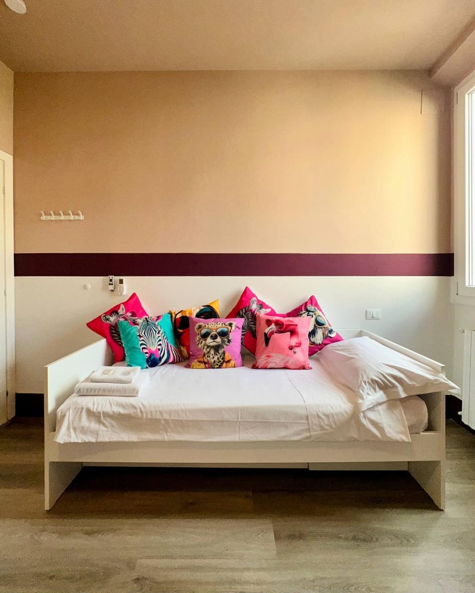 Cozy and charming triple room - ColivingFlorence VdM Apartment in Florence