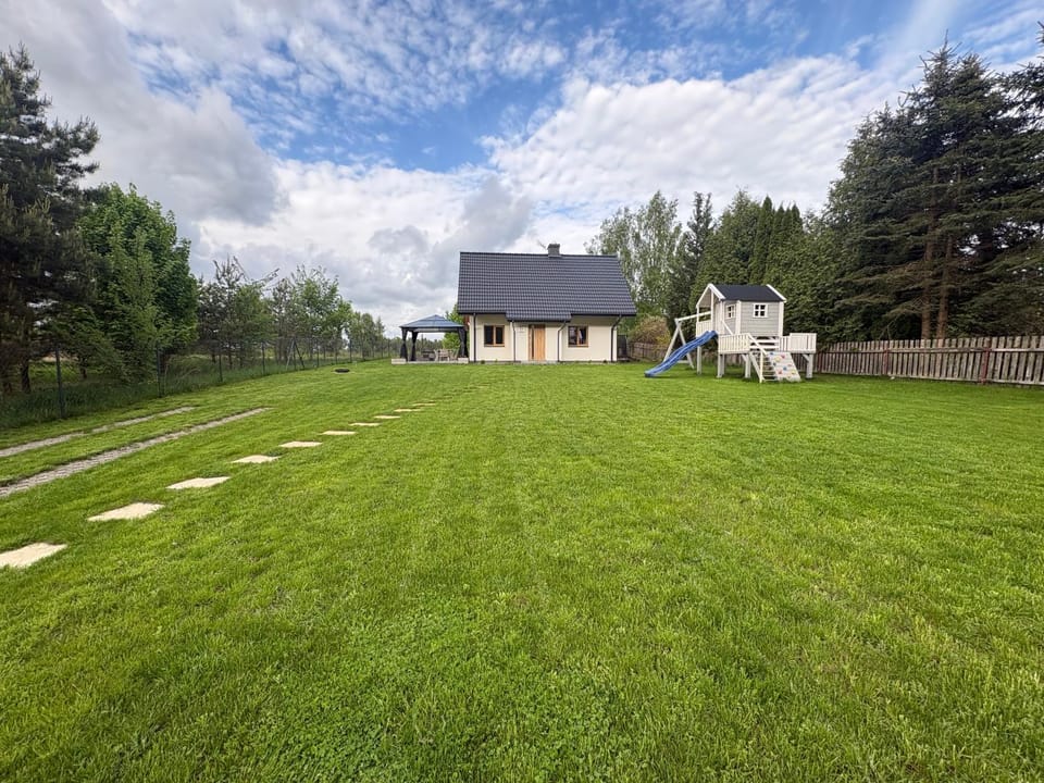 Property building, Natural landscape, Garden, Garden view