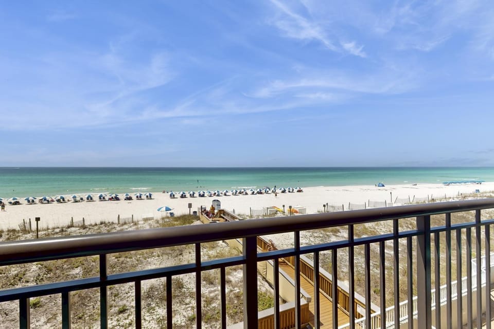 Beachfront Condo with stunning views shared pool and beach access House in Okaloosa Island