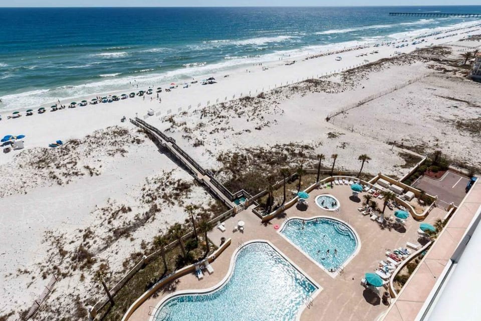 Incredible Gulf Front Condo Onsite Pools Fitness Center Dry Sauna House in Pensacola Beach