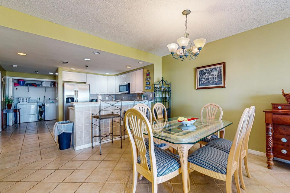 Partial Gulf View Community Pools Onsite Fitness Center Free WiFi House in Pensacola Beach