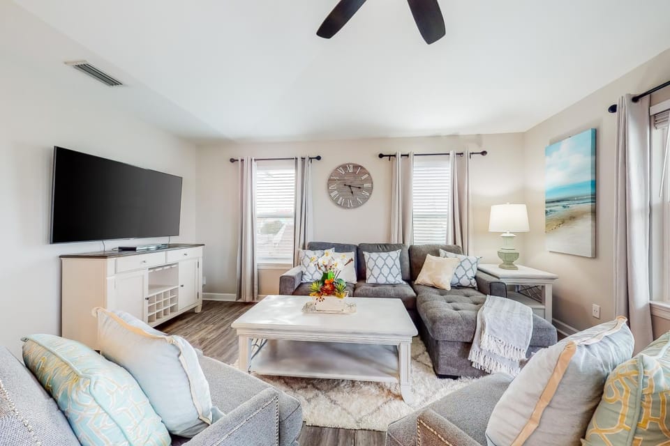 Premier Dog-Friendly Beach Home with Free WiFi Youtube TV & Fenced-In Backyard House in Lower Grand Lagoon