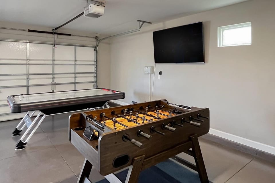 Premier Dog-Friendly Beach Home with Free WiFi Youtube TV & Fenced-In Backyard House in Lower Grand Lagoon