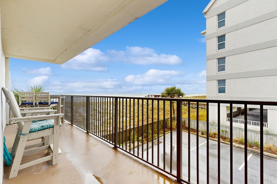 Beachfront condo shared pool large balcony and beach access House in Pensacola Beach
