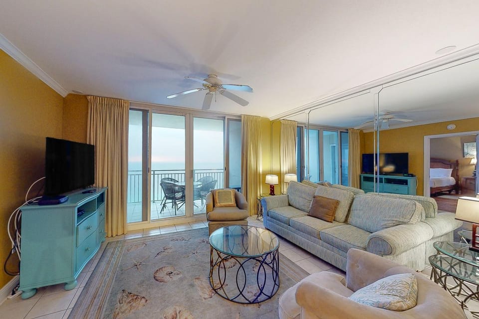 Beachfront resort condo with gulf views pools splash pad hot tub & gym House in Panama City Beach
